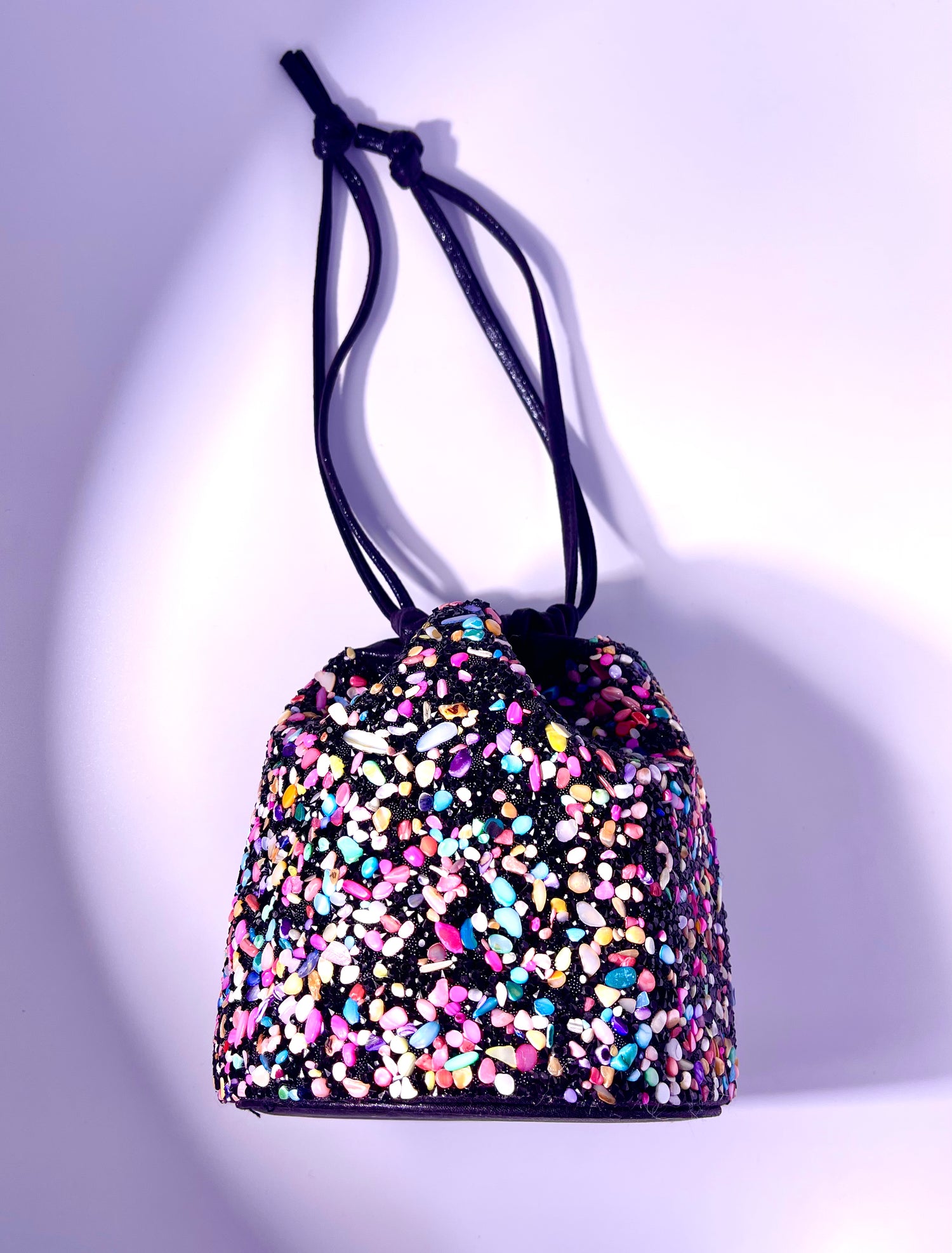 Bolso bombonera invitada boda, evento y graduación. Bolso de fiesta negro multicolor